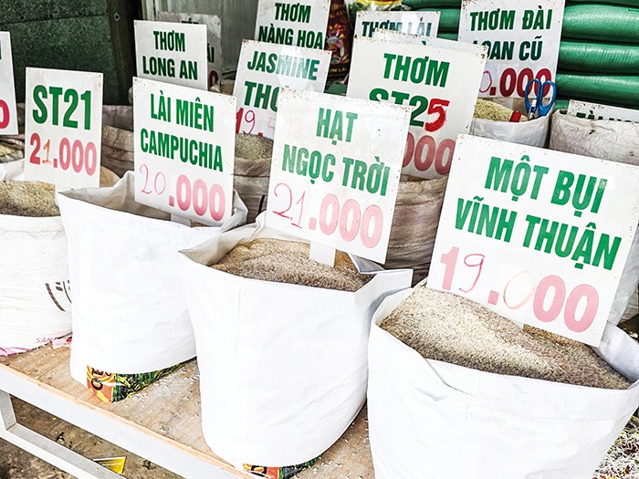 Giá bán lẻ nhiều loại gạo tiếp tục tăng 